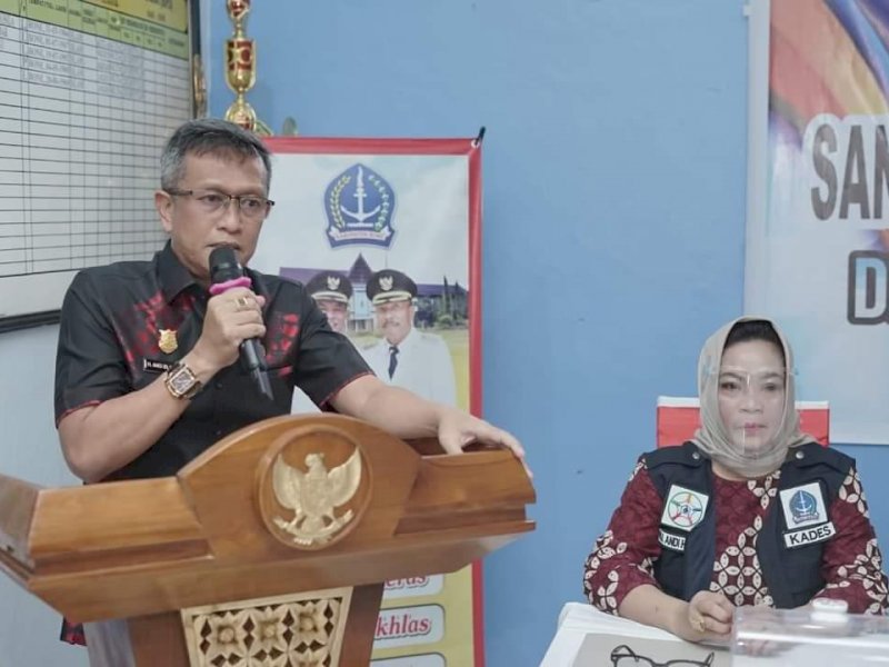 Sekda Bone Andi Islamuddin deklarasi Desa Sanitasi Total Berbasis Masyarakat (STBM) di Desa Timusu, Kecamatan Ulaweng, Bone, Jumat (3/12/202).