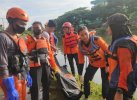 BREAKING NEWS: Pelajar yang Terjun ke Sungai Pampang Makassar Ditemukan Tewas