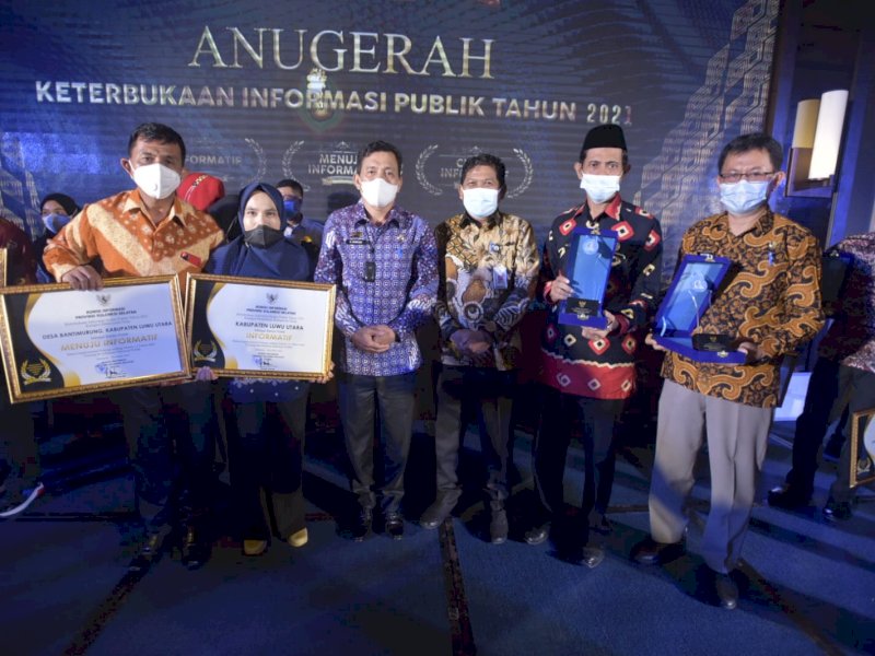 Penganugerahan Keterbukaan Informasi Badan Publik Tingkat Provinsi Sulsel yang dilaksanakan di Hotel The Rinra, Makassar, Rabu (15/12/2021).