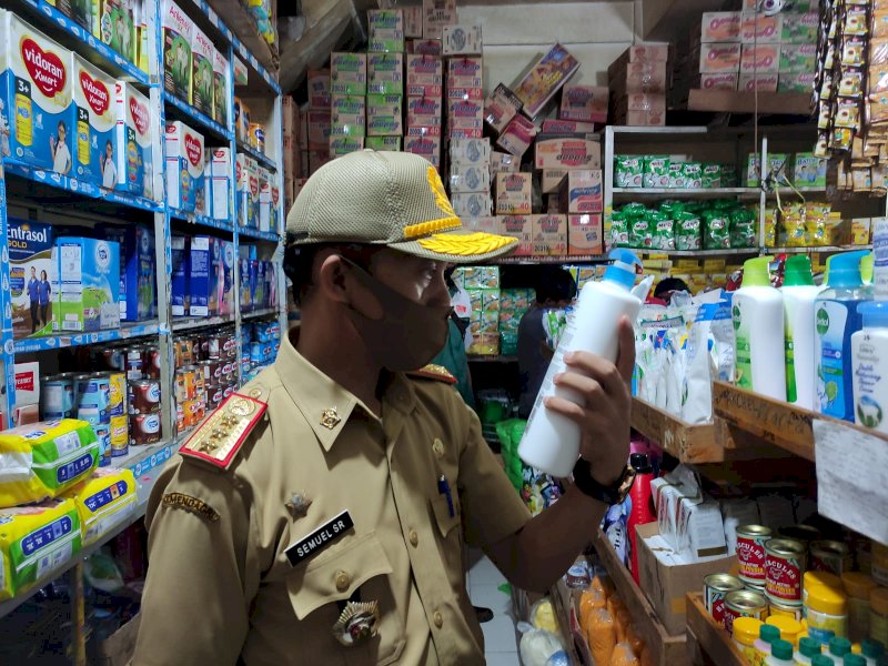 Tim Terpadu melakukan sidak di sejumlah toko di Torut.