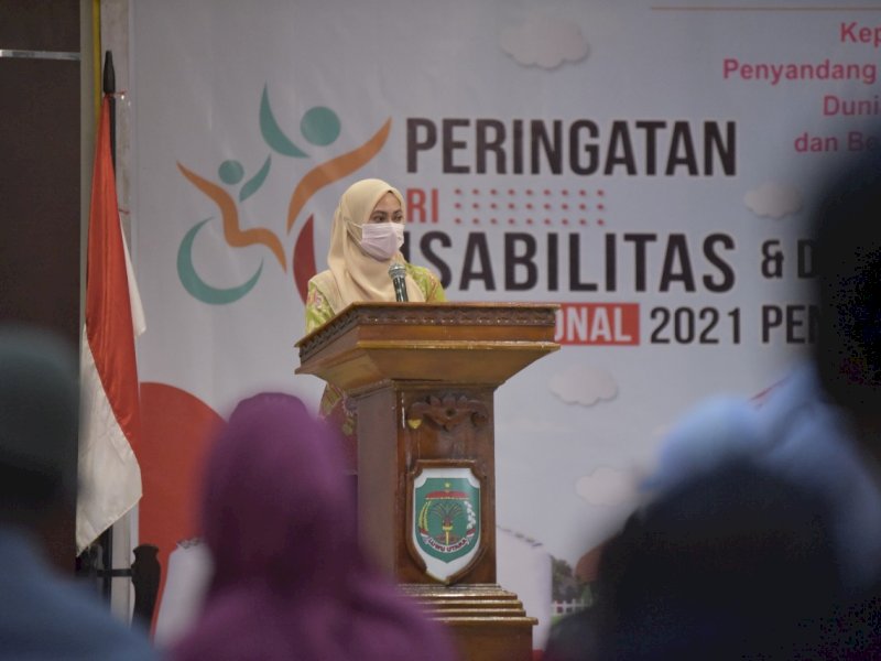 Bupati Lutra Indah Putri menghadiri peringatan Hari Disabilitas Internasional (HDI), Jumat (24/12/2021). 
