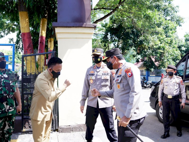 Bupati Bantaeng sambut Kapolda Sulsel. (Foto: Ist)