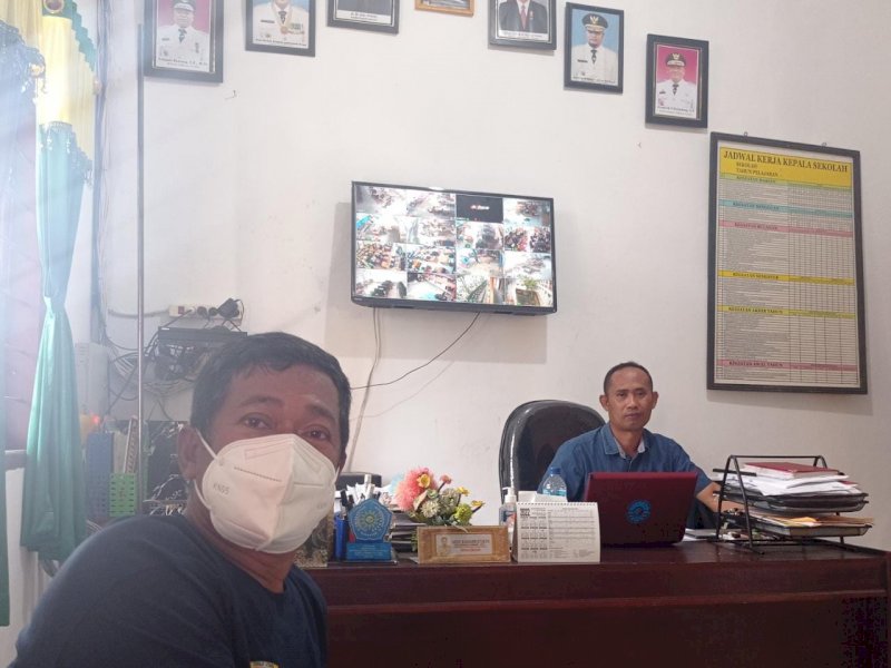 Kepala SMKN 3. Torut dan Ketua Komite memberi klarifikasi soal dugaan pungli.