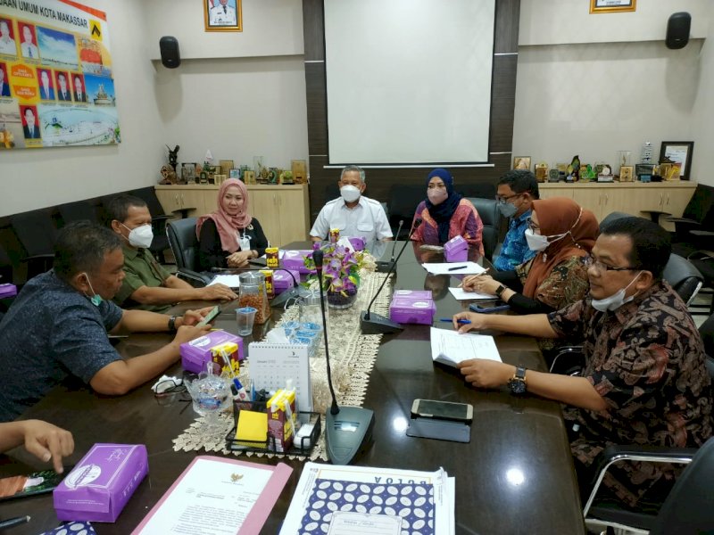 Kepala Dinas Pekerjaan Umum Kota Makassar Zuhaelsi Zubir menerima kunjungan Tim Ahli Wali Kota, Kamis (27/1/2022).