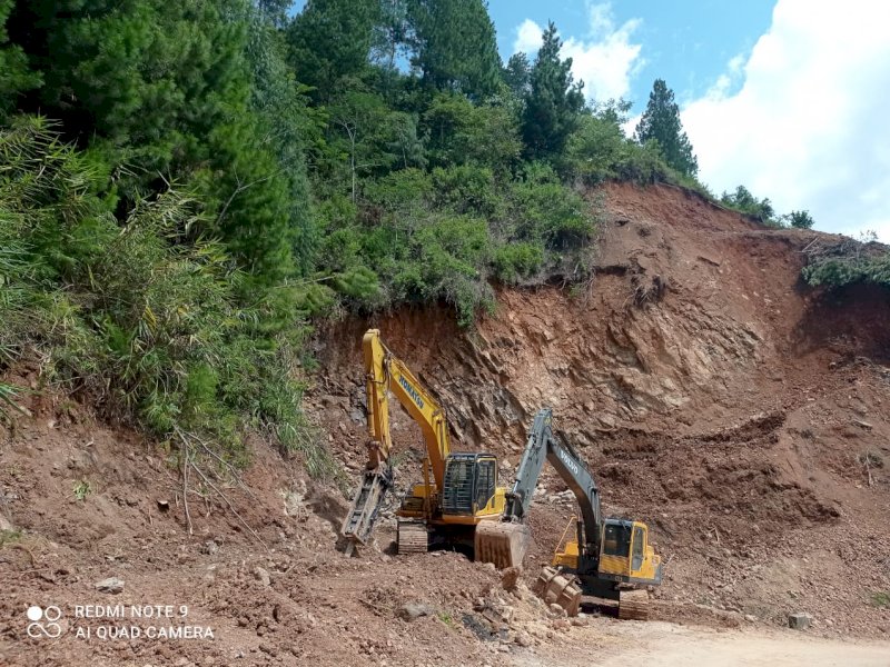 Salah satu titik tambang ilegal di Tator. Tambang akan ditertibkan mulai hari ini.