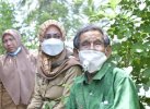 Momen Bupati Indah Temui Suwarjiman, Pria yang Tetap Produktif di Usia Senja