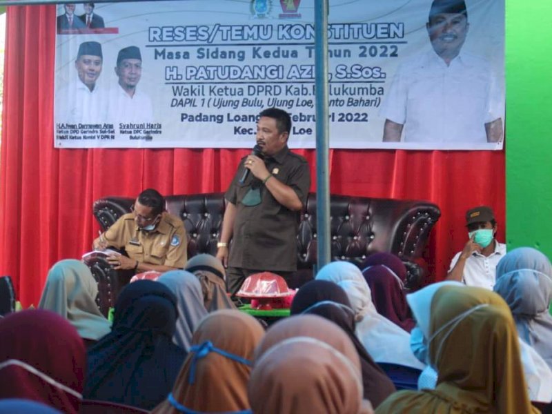 Anggota DPRD Bulukumba, H Patudangi Azis melakukan temu konstituen di Dusun Latamba, Desa Padangloang, Kecamatan Ujung Loe.