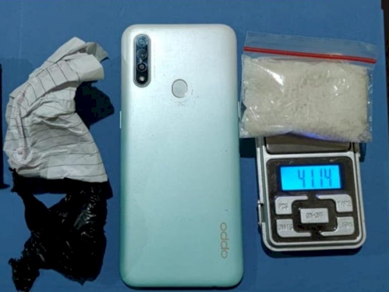 Barang bukti sabu yang disita dari dua pengedar yang dikendalikan dari Lapas Takalar.