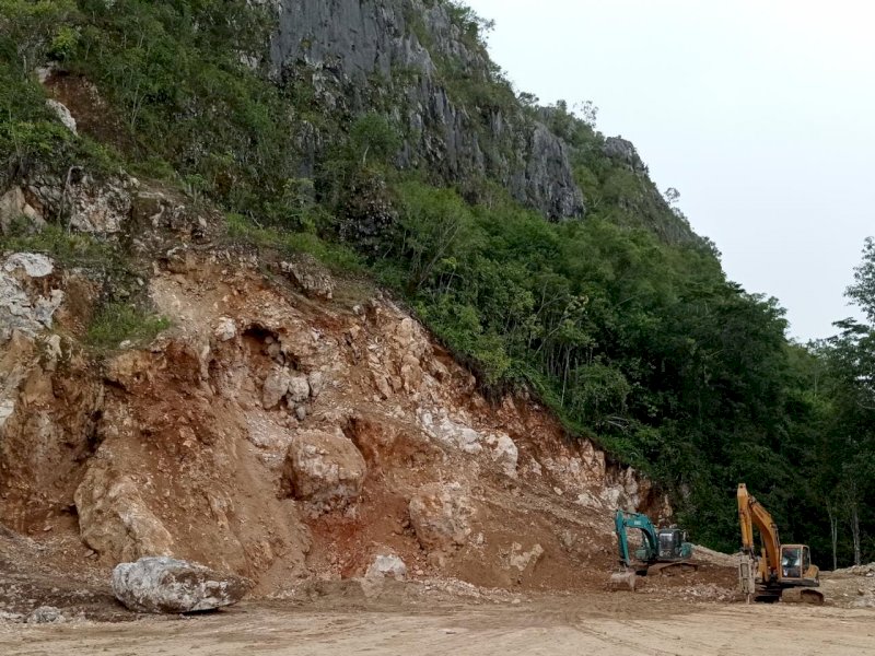 Lokasi tambang galian C yang diduga menggunakan BBM subsidi.