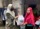 Andalan Mengaji Pemprov Sulsel Berbagi Paket Sembako untuk Warga Makassar