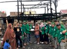 Mahasiswa UIN Alauddin Santuni Korban Kebakaran di Sidrap