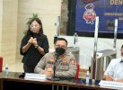 Polisi Bongkar Penimbunan 61 Ton Minyak Goreng di Makassar