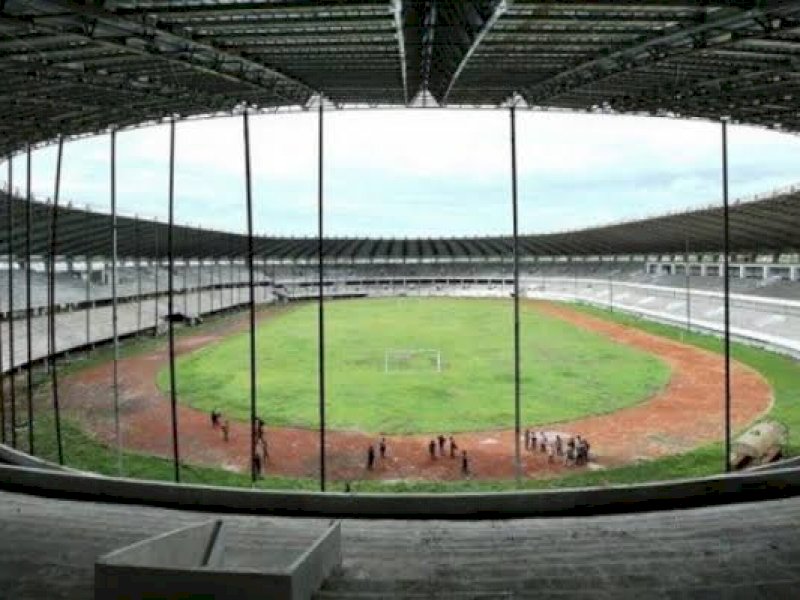 Kondisi terkini bangunan Stadion Barombong yang perlu dilakukan pembenahan. 