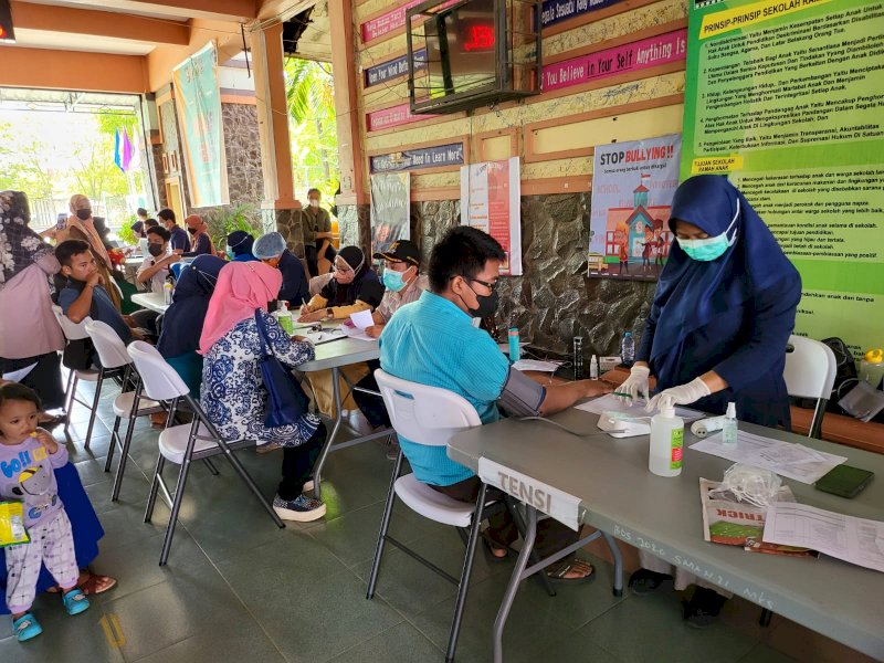 Dinas Pendidikan Sulawesi Selatan melakukan kebut vaksinasi, Senin (28/2/2022) di 5 titik.