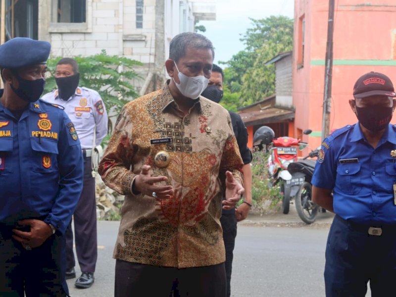 Bupati Wajo Amran Mahmud menyampaikan Selamat Ulang Tahun ke-103 kepada jajaran Pemadam Kebakaran.