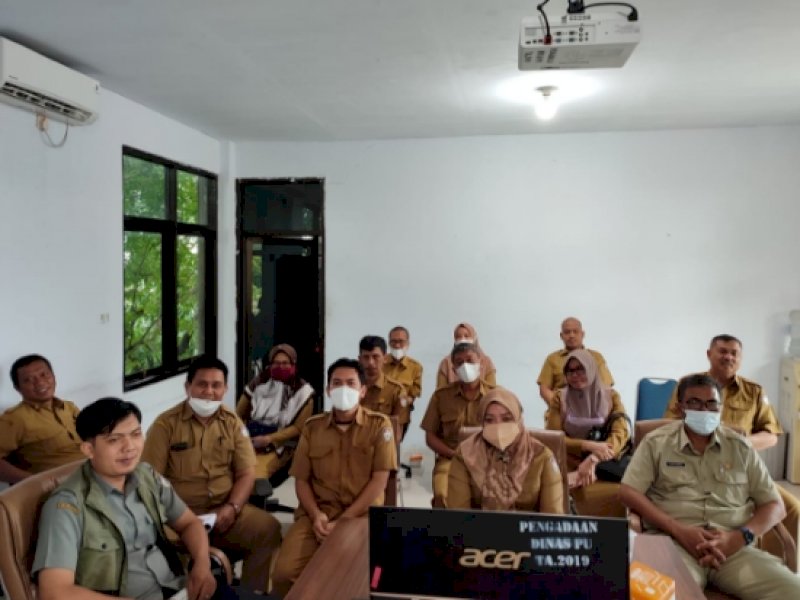 Jajaran Dinas PU Makassar mengikuti Pra Rakorsus tahap dua Pemerintah Kota Makassar, Senin (07/03/2022).