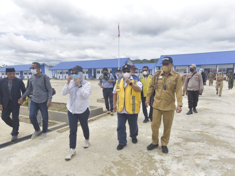 Serah terima pengelolaan sarana prasarana sekolah kepada pemerintah Kabupaten Luwu Utara, Selasa (8/3/2022).