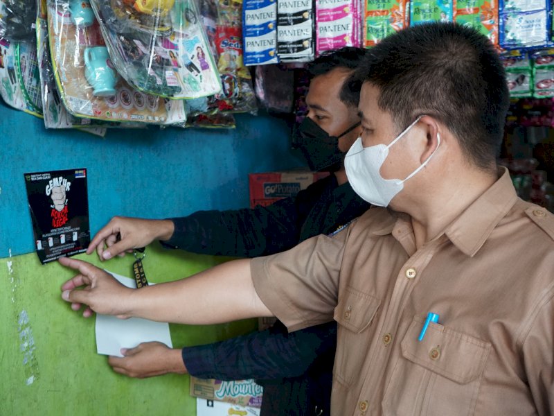 Operasi rokok ilegal dilakukan Pemkab Lutra dengan menggandeng Bea Cukai. 