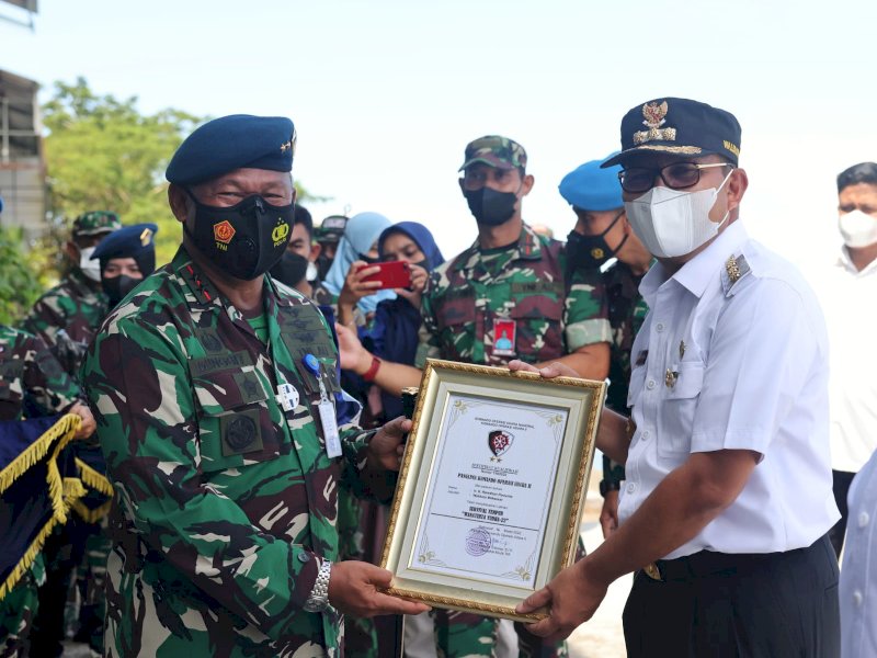 Danny Terima Penyematan Brevet Survival dari Pangkoopsau II