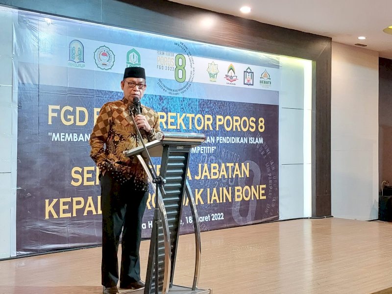 Rektor IAIN Bone Prof Andi Nuzul membuka FGD di Novena Hotel Watampone, Jumat (18/3).