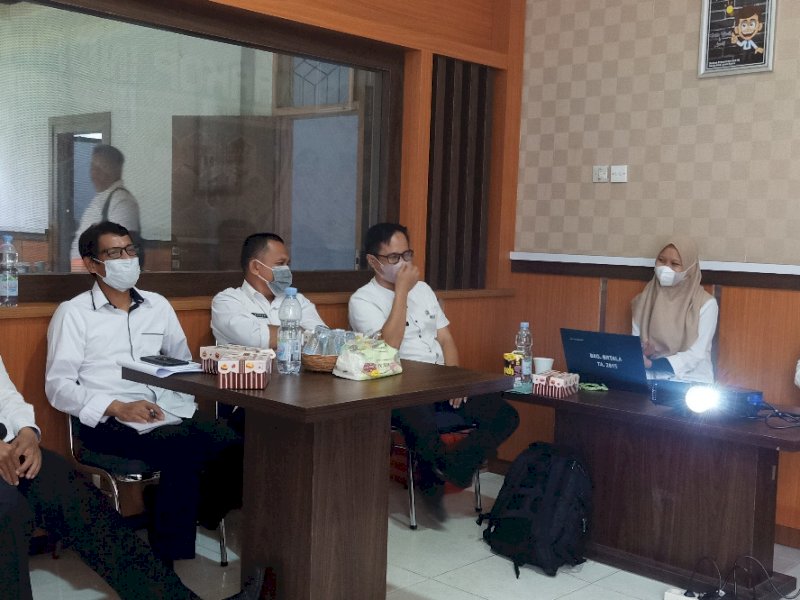 Rapat Persiapan Menyambut Kedatangan Tim Verlap Provinsi, Rabu (23/3/2022), di Sekretariat Tim Pelaksana Warkop Indah.