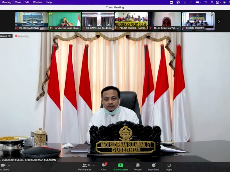 Gubernur Sulawesi Selatan Andi Sudirman Sulaiman mengikuti Rapat Koordinasi (Rakor) Evaluasi Pemberlakuan Pembatasan Kegiatan Masyarakat (PPKM) luar Jawa-Bali, yang digelar secara virtual, Sabtu (26/3/2022).