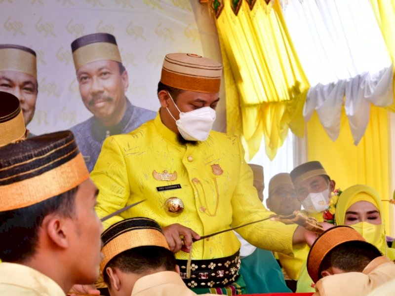 Gubernur Sulsel Sudirman Sulaiman menghadiri puncak perayaan Hari Jadi Bone di halaman Rumah Jabatan Bupati Bone, Watampone, Senin (28/3/2022).
