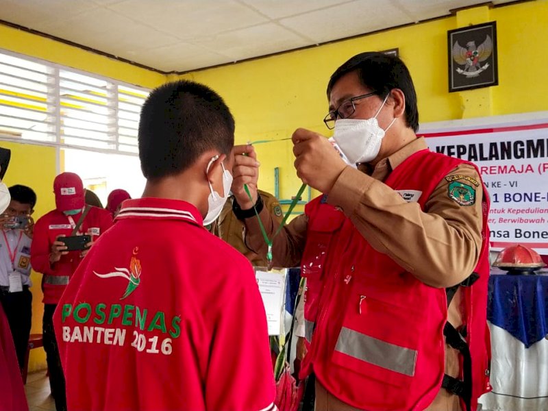 Wakil Bupati Luwu Utara Suaib Mansur membuka secara resmi kegiatan orientasi kepalangmerahan yang dilaksanakan oleh Palang Merah Remaja UPT SMPN 1 Bone-Bone, Selasa (29/03/2022).