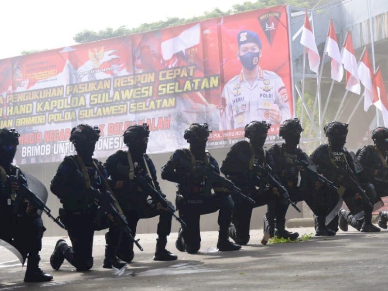 Pengukuhan PRC Brimob Sulsel oleh Kapolda Sulsel. (Ist)