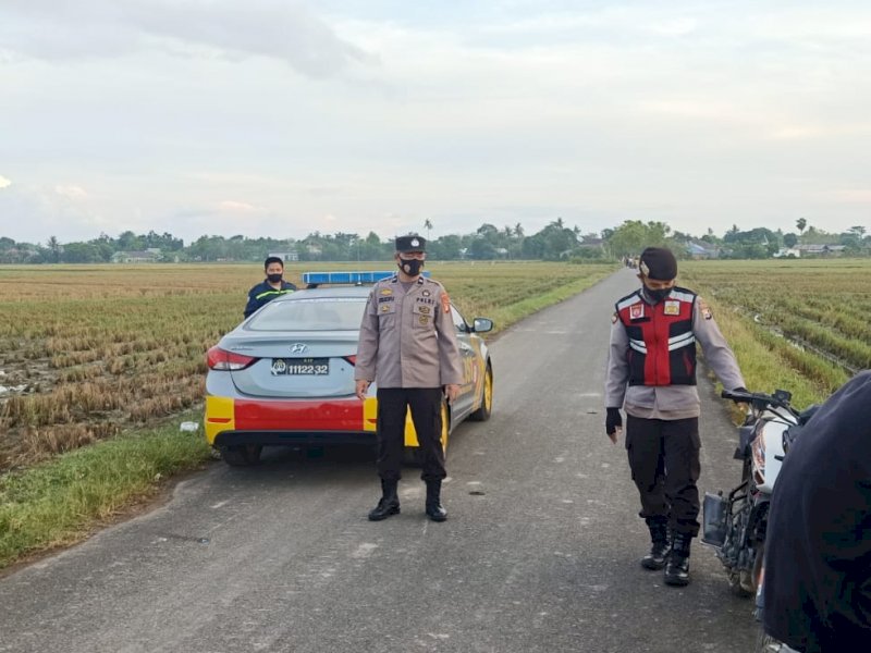 Personel Satuan Samapta Polsek Pattallassang Polres Takalar lakukan patroli cegah balap liar. (Ist)