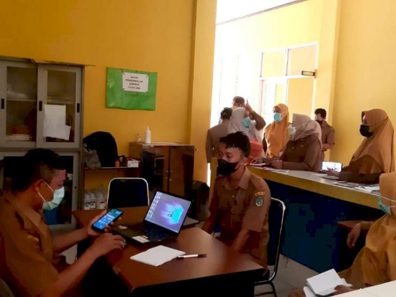 Program &ldquo;Berkantor Sehari di Puskesmas&rdquo; diawali di Puskesmas Kecamatan Tanalili.