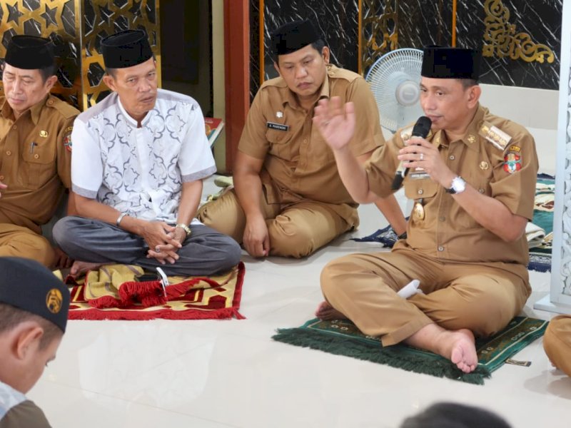 Safari Ramadan Bupati Wajo Amran Mahmud di Kecamatan Sabbangparu, Selasa (19/4/22).