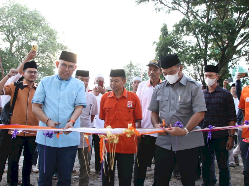 Bupati Bulukumba Andi Muchtar Ali Yusuf menghadiri peresmian Kantor Dewan Pengurus Daerah (DPD) Partai Keadilan Sejahtera (PKS) Bulukumba, Jumat (22/4/2022).