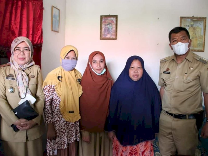 Bupati Andi Utta Kunjungi Keluarga Amiluddin di Kajang