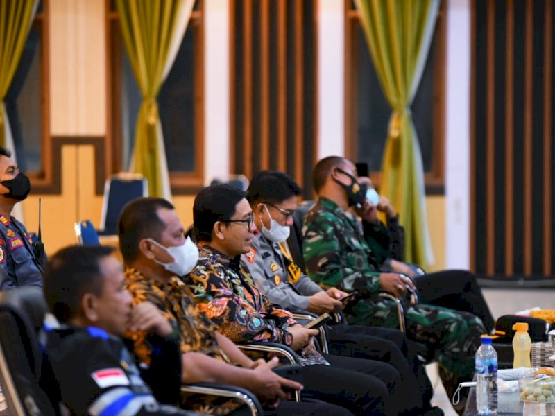 Wabup Lutra Suaib Mansur mengikuti rakor arus balik bersama Gubernur Sulsel. 