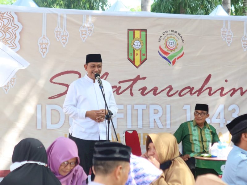 Bupati Wajo, Amran Mahmud menghadiri reuni dengan Ikatan Keluarga Alumni (IKA) Ikatan Pelajar Muhammadiyah (IPM) dan Ikatan Remaja Muhammadiyah (IRM) di Taman Baca La Tiringeng To Taba, Jumat (06/05/22).