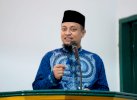Gubernur Sulsel Serahkan Wakaf Alquran dan Hibah Sarana Masjid di Soppeng