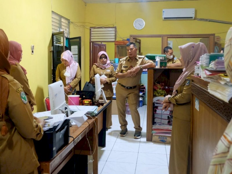 Bupati Bulukumba Muchtar Ali Yusut sidak di kantor OPD. 