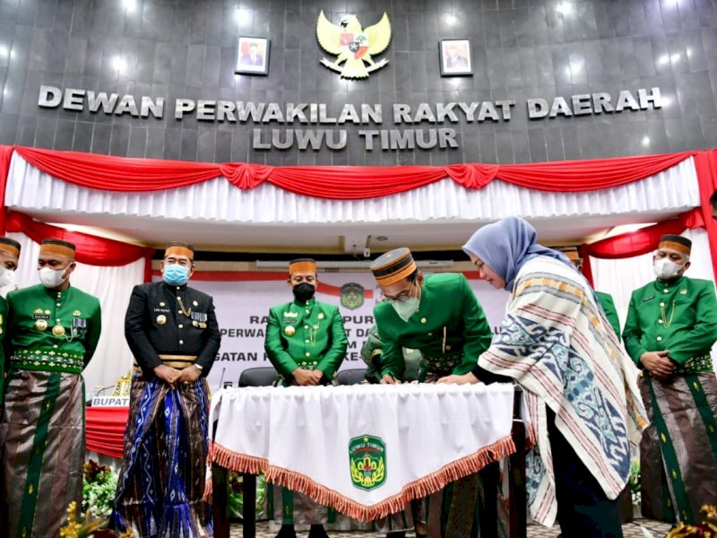 PT Vale secara resmi menyerahkan Bandara Sorowako kepada Pemprov Sulsel. 