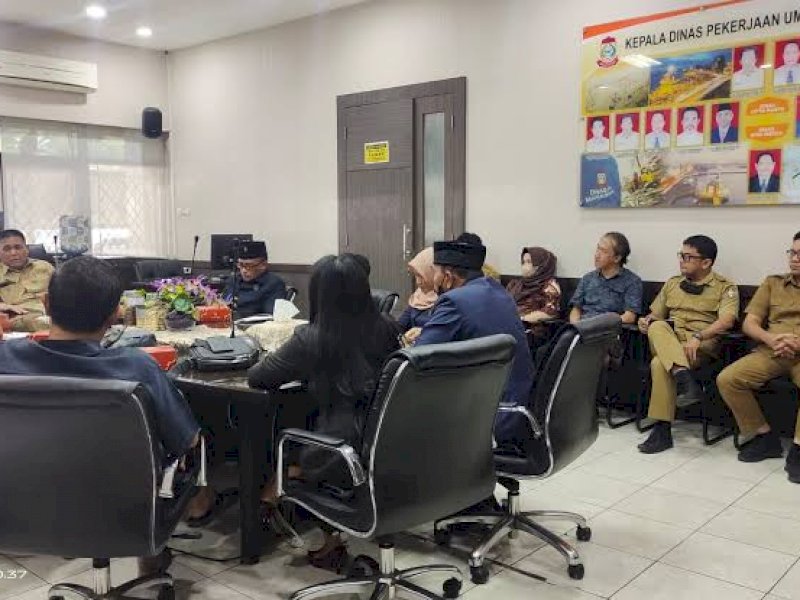 Dinas PU Kota Makassar menerima kunjungan kerja DPRD Malang, di ruang Rapat Kepala Dinas PU Kota Makassar, Jalan Urip Sumoharjo, Selasa (24/05/2022).