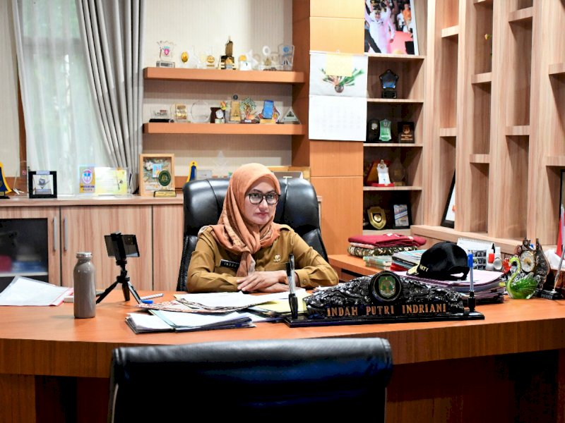 Bupati Indah Targetkan Produk Kerajinan Lutra Segera Masuk E-Katalog