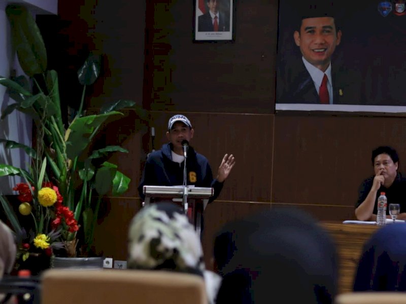 Ketua DPRD Makassar Rudianto Lallo sosialisasi Perda Perlindungan dan Pengelolaan Lingkungan Hidup, di Hotel Grand Maleo Makassar, Kamis (26/05/2022). 
