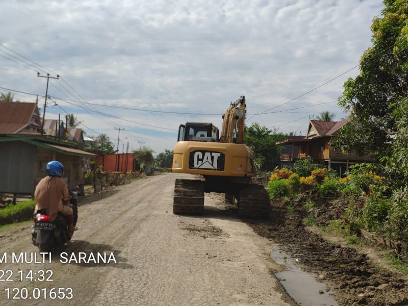 Jalur Salaonro-Ulugalung yang mulai dikerjakan. 
