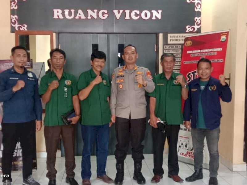 Pengurus Persatuan Wartawan Indonesia (PWI) Takalar audiensi dengan Kapolres Takalar, AKBP Gotam Hidayat, Rabu (08/06/2022).