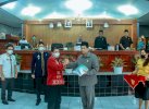 Serahkan LKPJ 2021, Ombas Pamer Capaian di Berbagai Bidang 