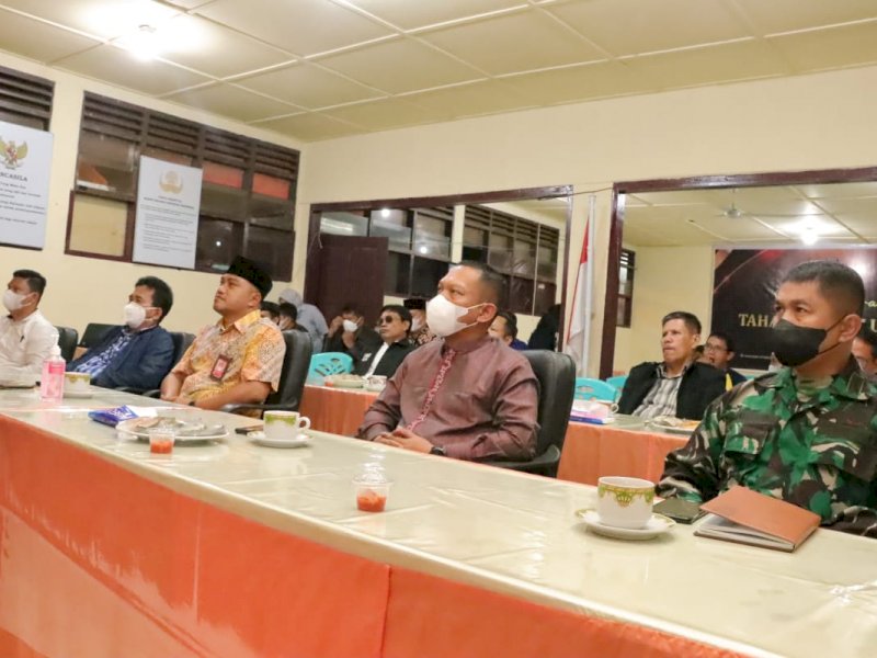Kapolres Torut AKBP Eko Suroso, S.I.K.,M.H menghadiri tahapan Pemilu Serentak 2024 secara virtual, di Kantor KPU Kabupaten Torut, Selasa (14/06/2022) malam.