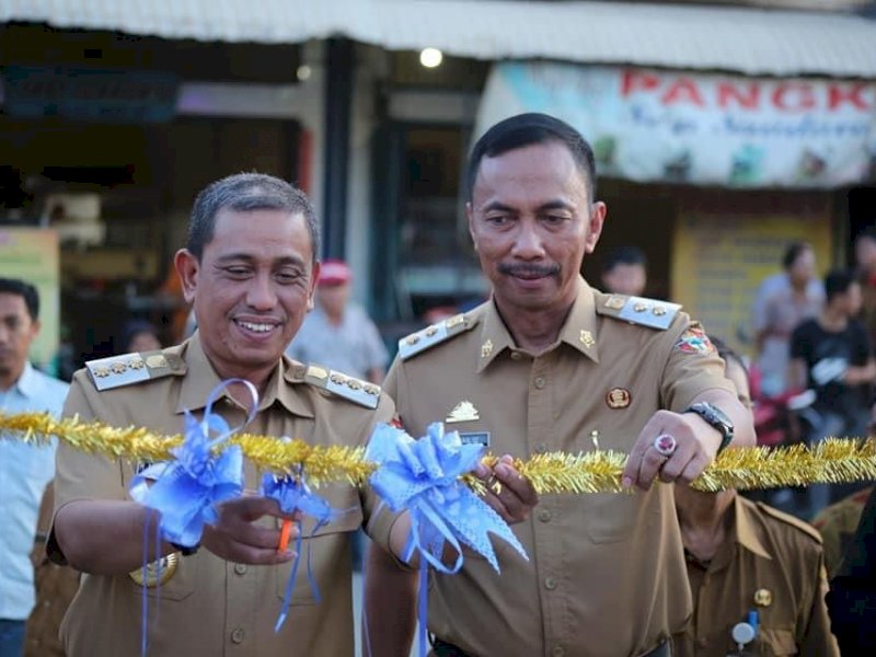 Bupati dan Wakil Bupati Wajo,  Amran Mahmud dan Amran.