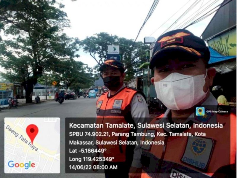 Petugas Reaksi Cepat (PRC) memantau kondisi lalu lintas di beberapa titik, di Kota Makassar, Rabu (15/06/2022).