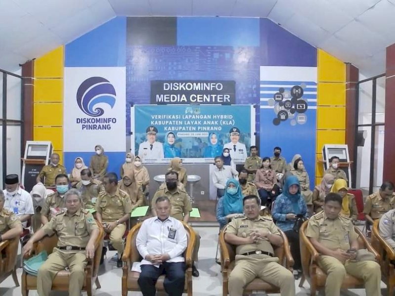 Pemkab Pinrang secara hybrid mengikuti verifikasi lapangan Kabupaten Layak Anak tahun 2022, di Media Center Dinas Kominfosandi Pinrang, Senin (20/6/2022).