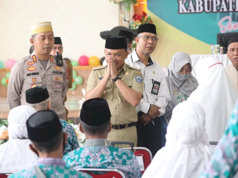 Bupati Bantaeng Ilham Azikin melepas 85 Jemaah Calon Haji (JCH) asal Kabupaten Bantaeng.